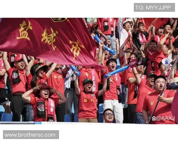 足球明星挑战气球游戏趣味瞬间精彩集锦